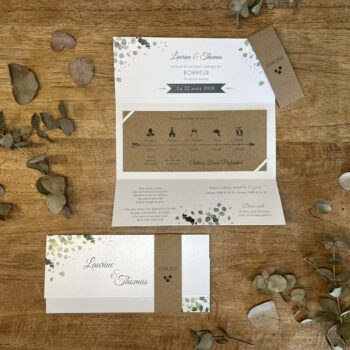 Faire-part sous forme de triptyque avec un design nature et végétal.